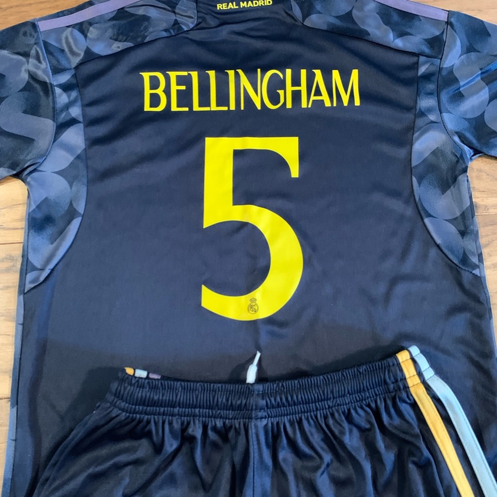 Bellingham Real Madrid Jersey 5 Youth Soccer Kit - Kids Football Uniform
